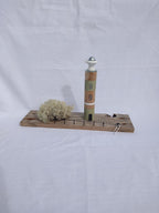 Phare en bois flotté couleur sauge