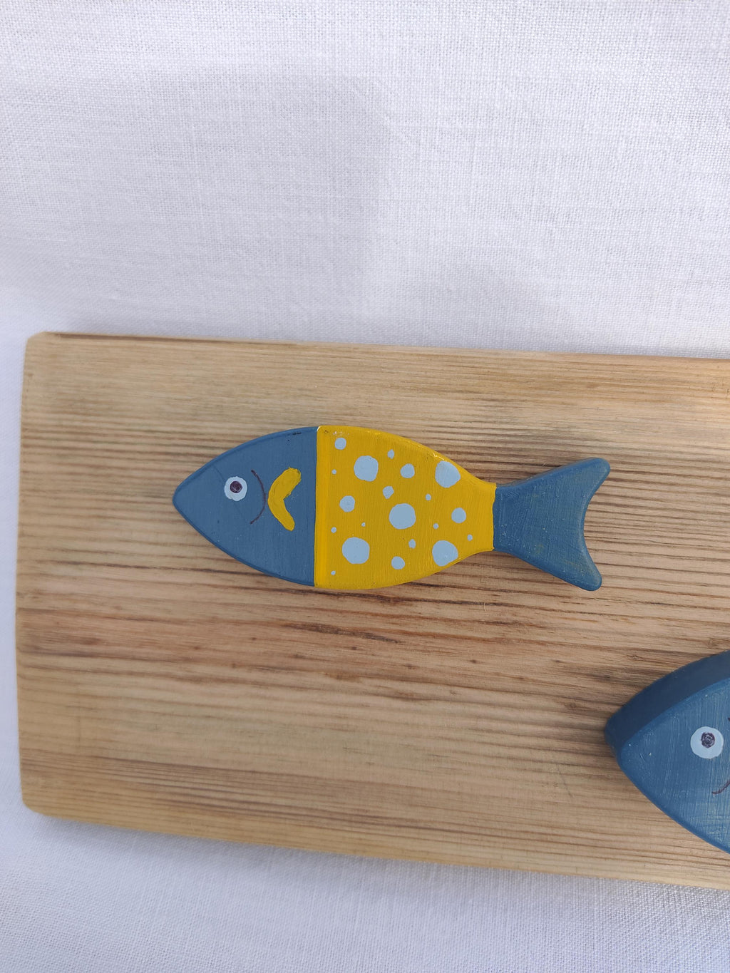 Banc de sardines en bois peint-