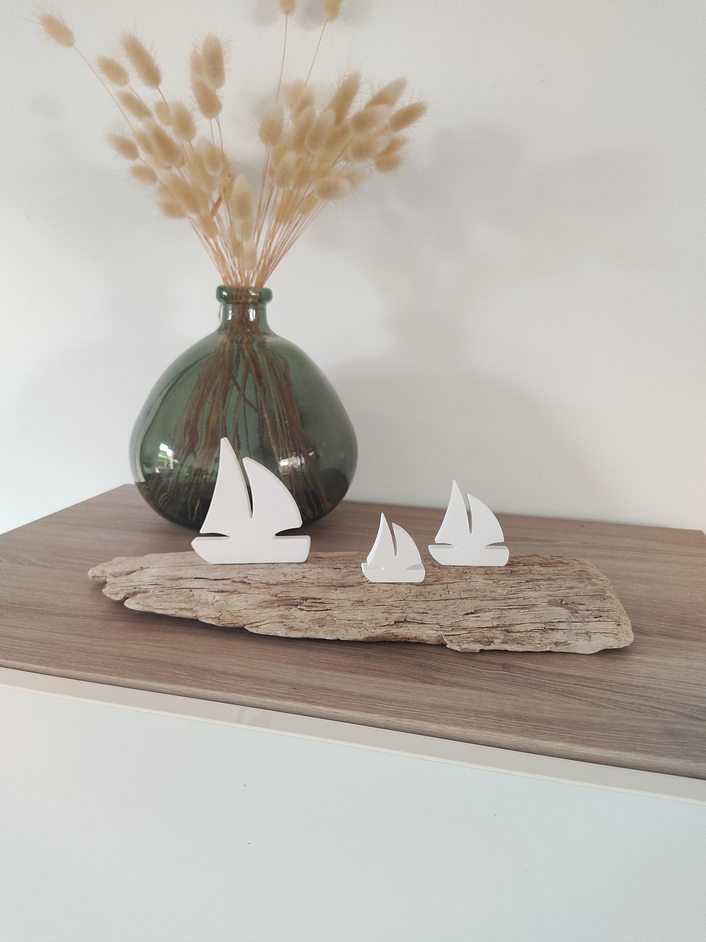 3 Voiliers blancs sur socle en  bois flotté