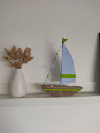 Voilier en bois flotté