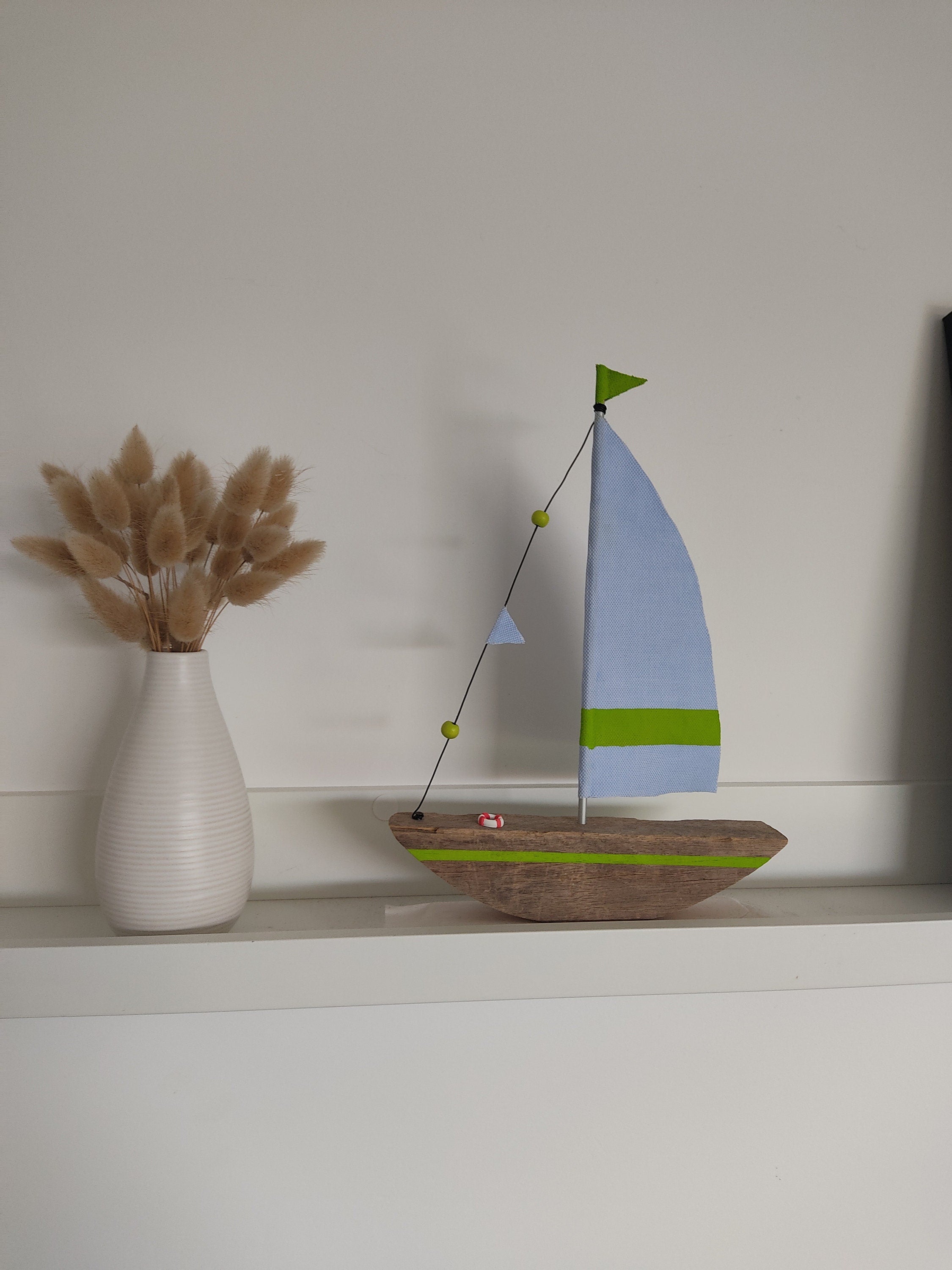 Voilier en bois flotté