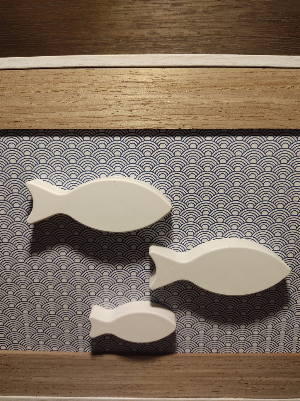 Tableau trois poissons blancs épurés