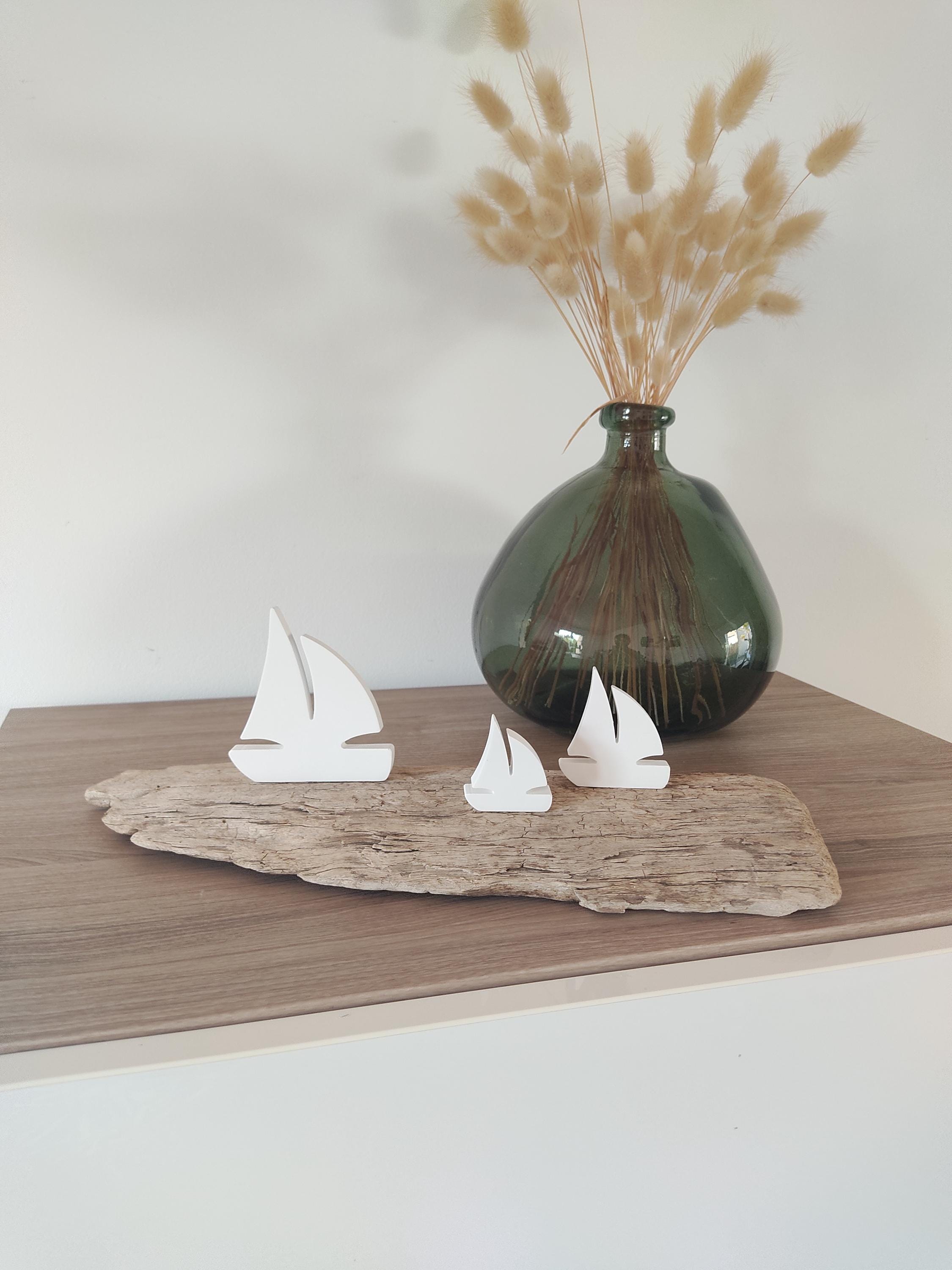 3 Voiliers blancs sur socle en  bois flotté