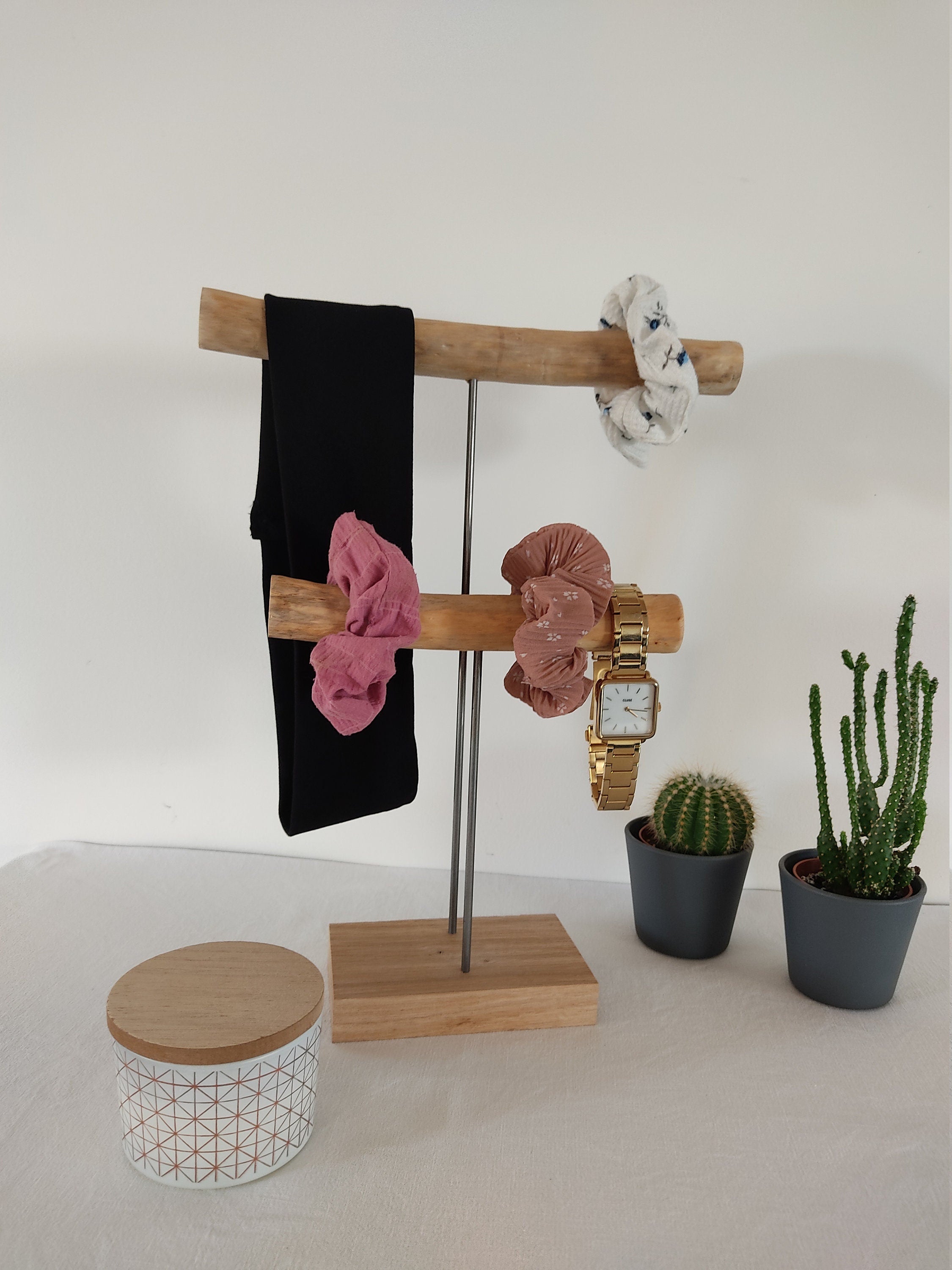 Porte bijoux en bois , support collier bracelet, support boutique écoresponsable
