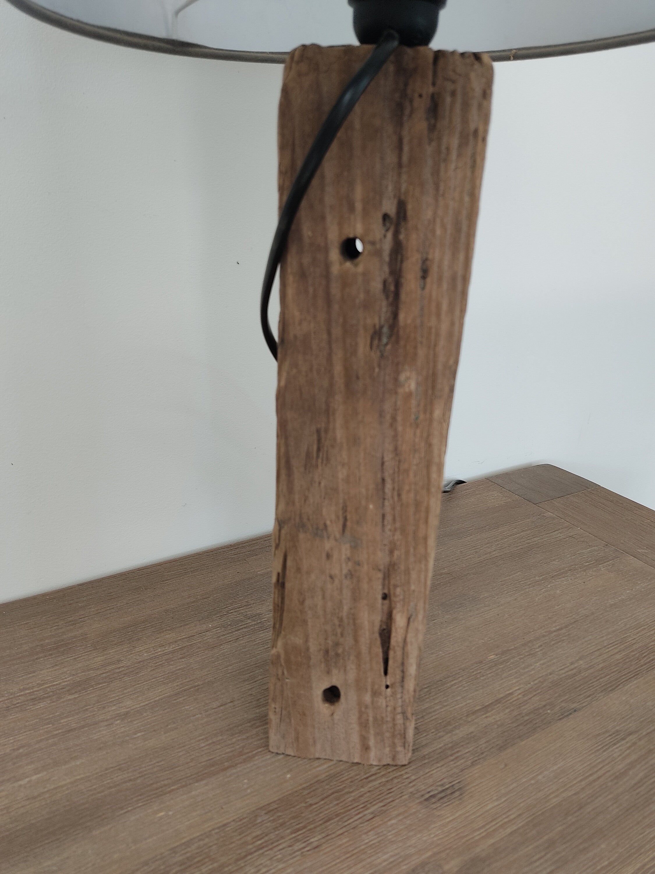 Lampe en bois flotté, déco esprit bord de mer
