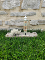 Phare en bois flotté couleur sauge