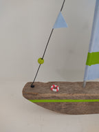 Voilier en bois flotté