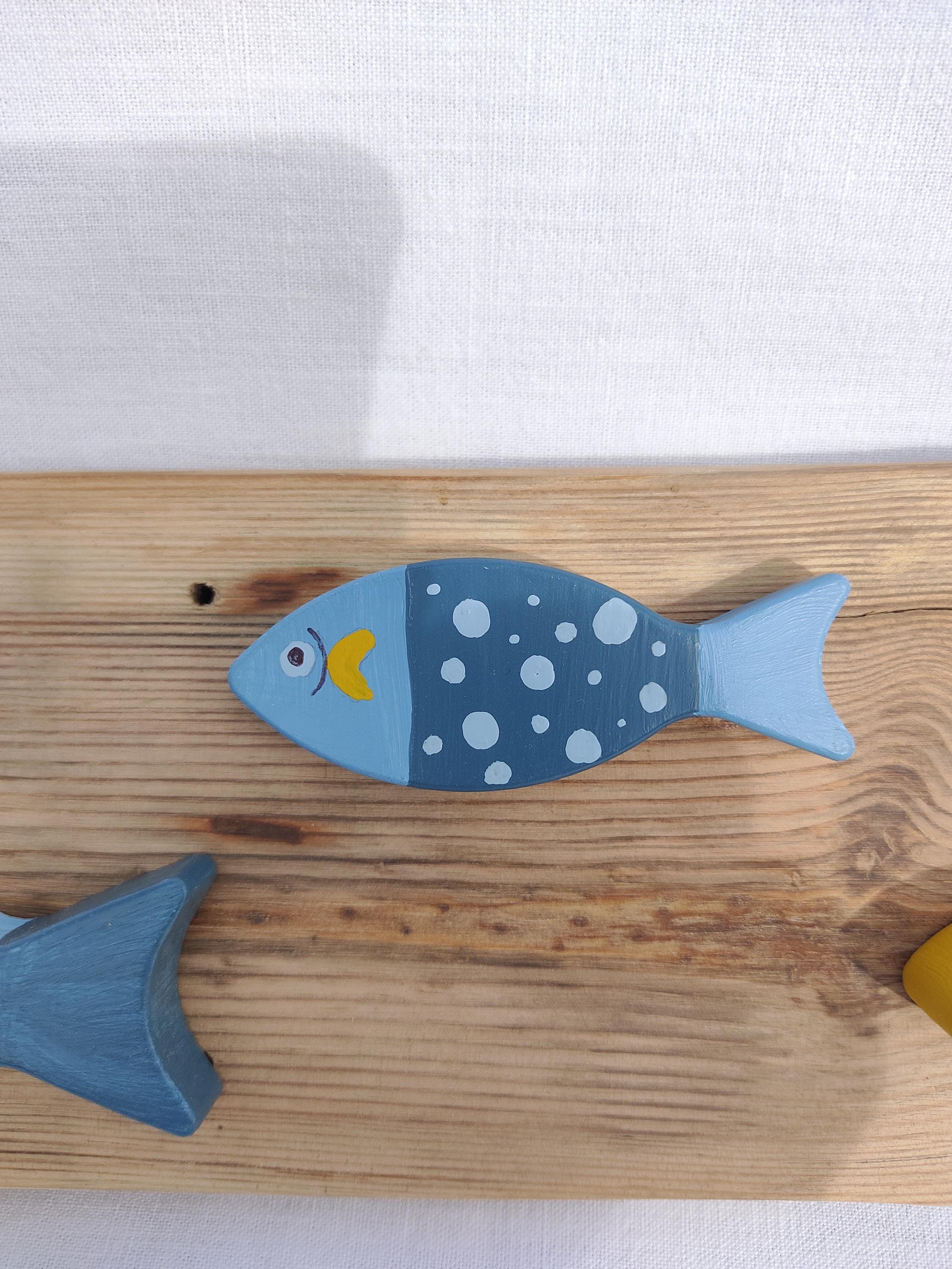 Banc de sardines en bois peint-